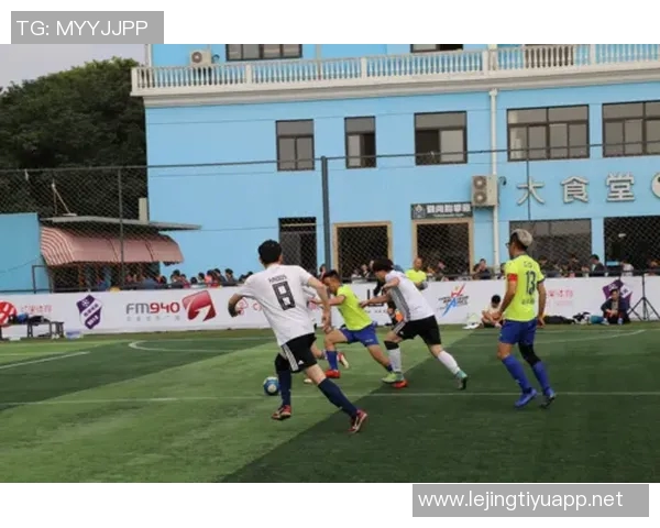 实时新闻上海羽毛球队在城市联赛中的团队协作表现分析与点评